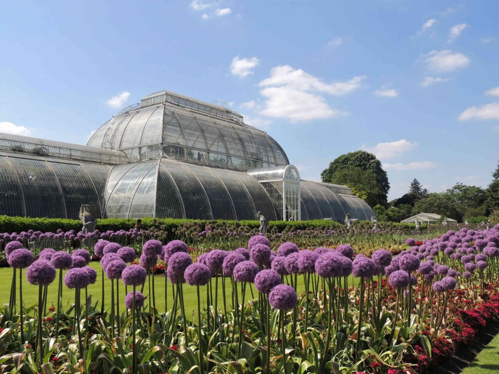 Verdant Paradise: A Journey Through the Lush Botanical Gardens and Arboretums of the UK