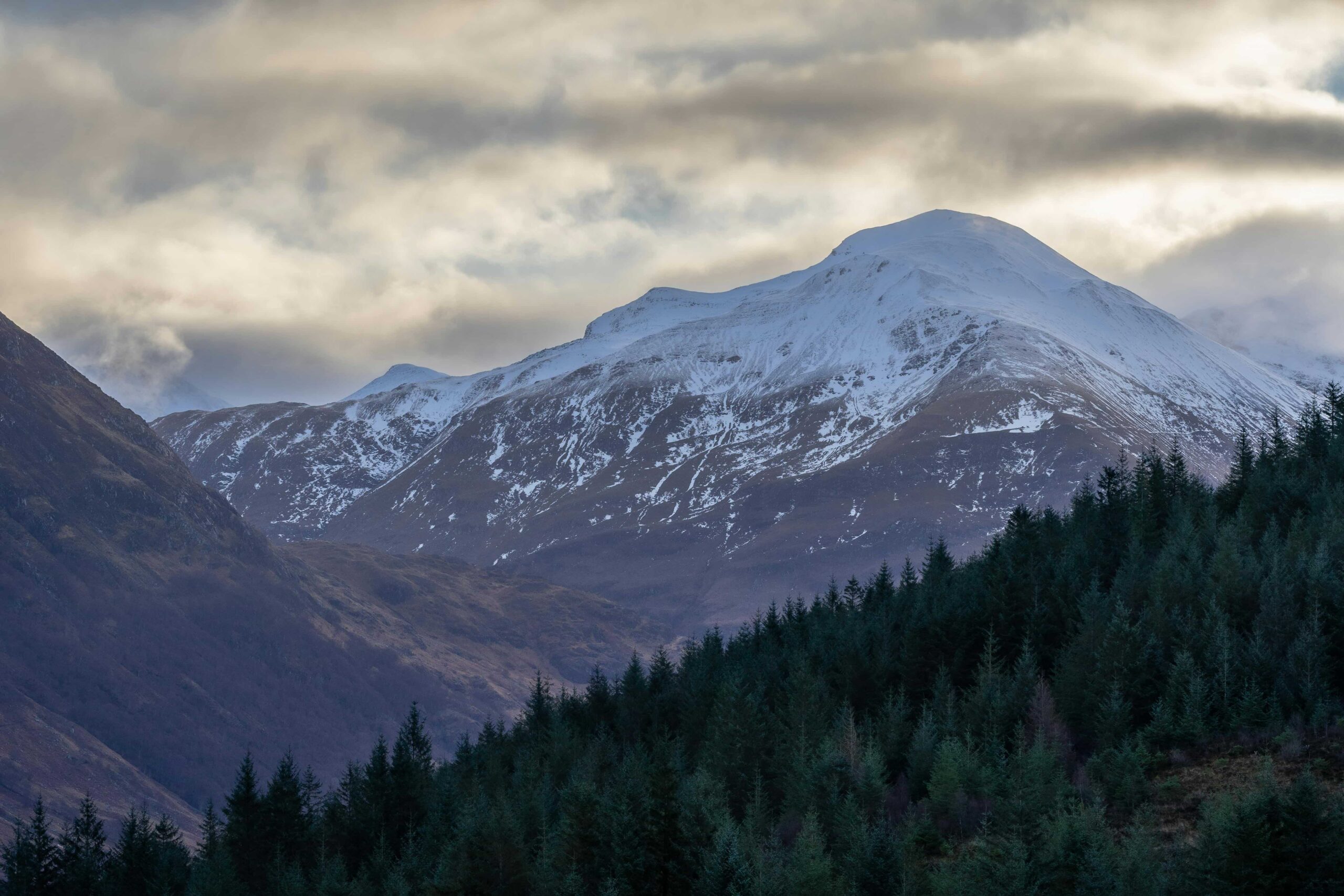 Read more about the article Exploring Britain’s Majestic Peaks: The Top 10 Mountains in the UK
