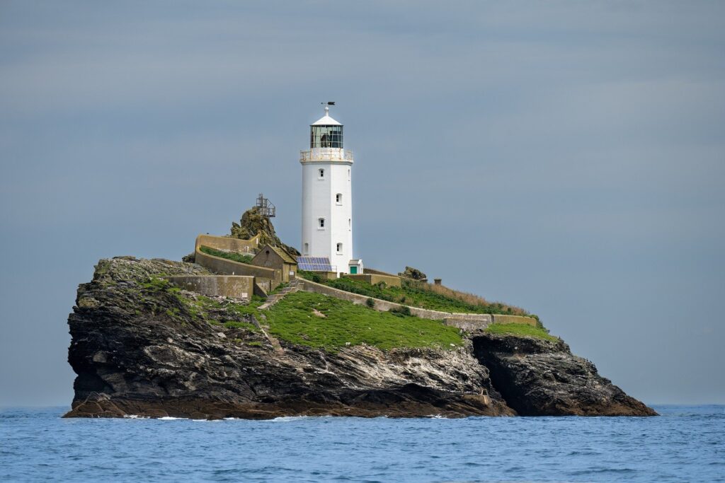 Coastal Lighthouse Tour: Discovering Britain's Maritime Heritage Along the Rugged Shores
