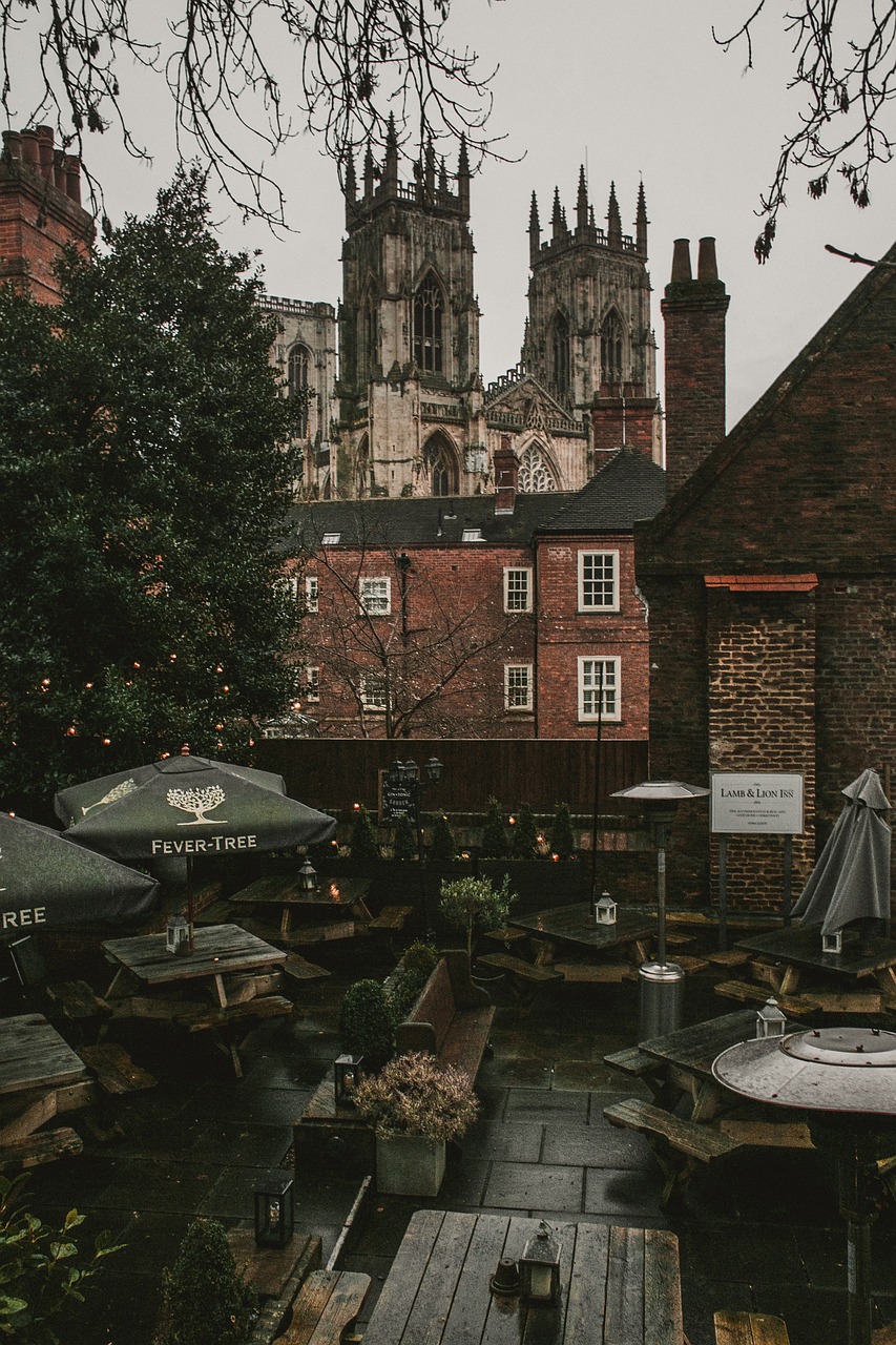 You are currently viewing Elevate Your Experience: Exploring the Charm of UK Rooftop Retreats