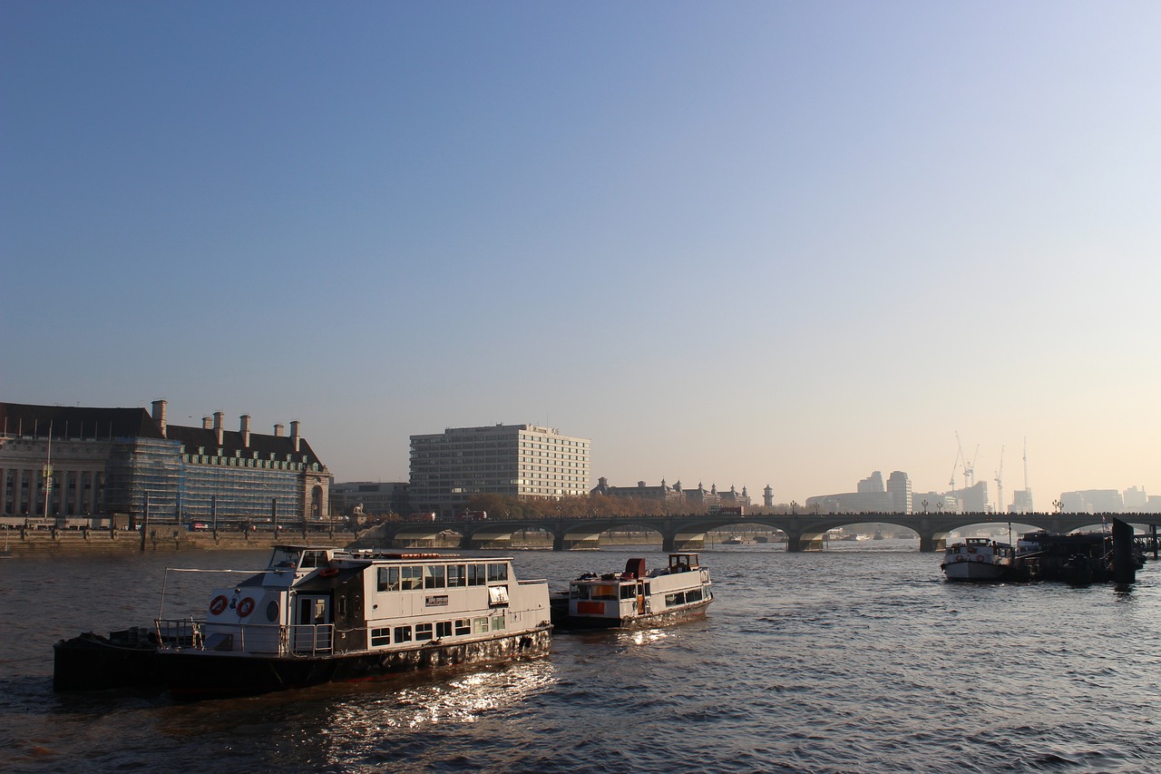 You are currently viewing An In-Depth Look at Vacation Cruising on the River Thames